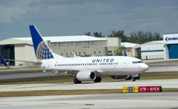 Aerolínea prohíbe embarcar a tres pasajeras en un vuelo por usar leggins