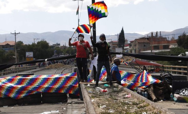 Muerte y protestas en una Bolivia envuelta en crisis, y que urge de elecciones