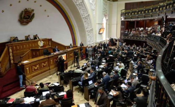 El parlamento venezolano 'desconoce' las bases de la Asamblea Constituyente &nbsp;&nbsp;