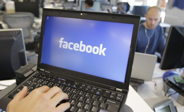 Facebook salva a joven de morir en el mar