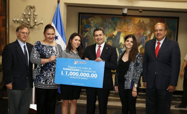 Lacthosa aporta para becas Zamorano