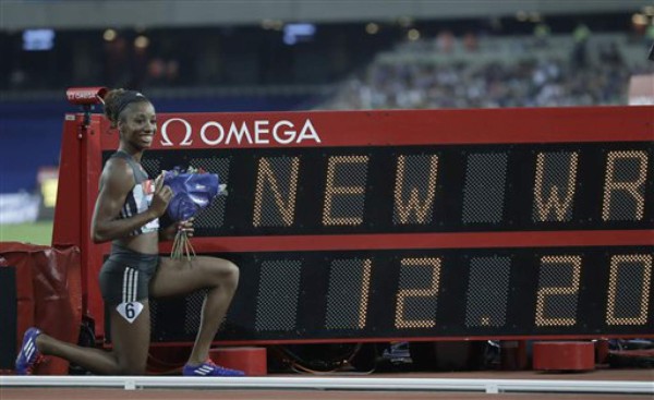 Nuevo record en los 100m con vallas