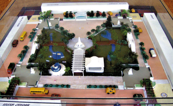 Remodelan el parque Francisco de Paula Flores