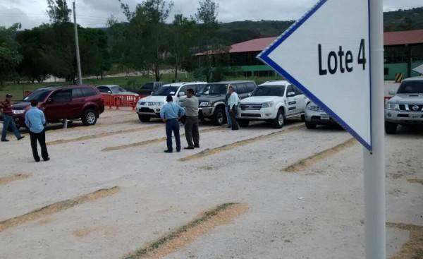 Inicia avalúo de carros de lujo a subasta