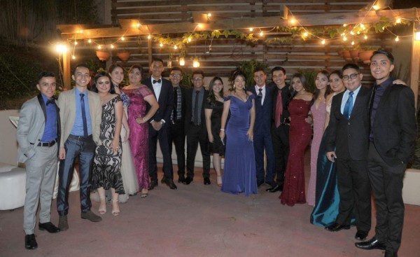 Una noche de dicha estudiantil