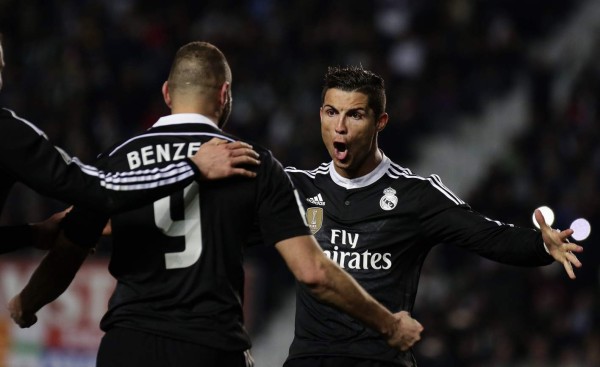 Real Madrid triunfa ante Elche con goles de Benzema y Cristiano