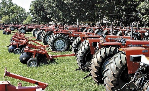 Involucran a Ham con tractores que no aparecen