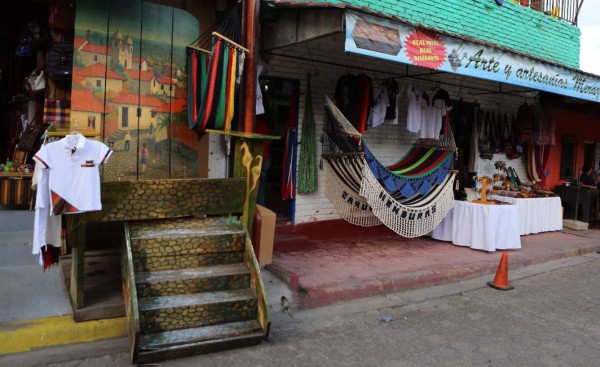 Cantarranas, San Juancito y Valle de Ángeles lucen sus mejores galas en Semana Morazánica