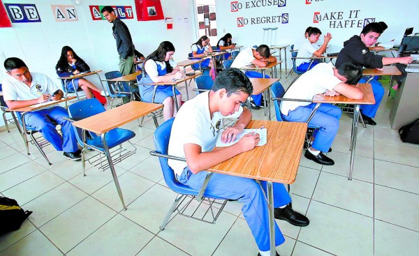 Problemática de las bilingües elevada a nivel presidencial