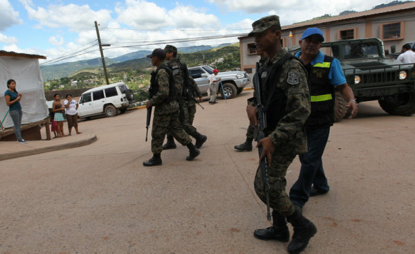 Militares y policías decomisarán pólvora