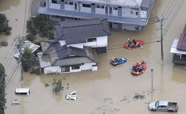 FOTOS: Muertos, desaparecidos y evacuaciones por inundaciones al sur de Japón