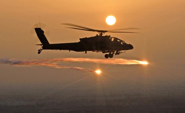 Helicópteros de EEUU inician ataques aéreos en Irak contra grupo EI