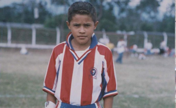Tiernos y traviesos: Así lucían varios jugadores hondureños de niños