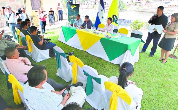 Honduras: Amhon recibe 20 mil dólares en medicina