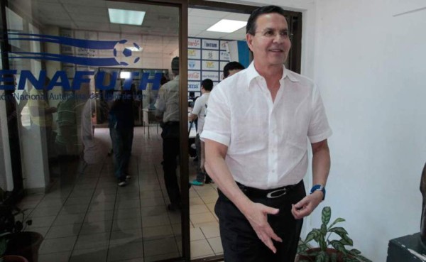 Colombianos, favoritos para dirigir a Honduras