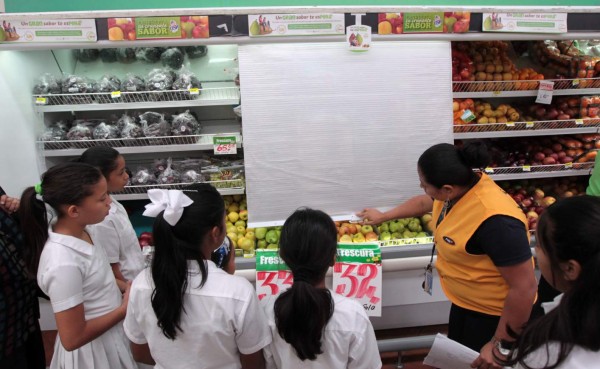 Paiz les da una ayudadita a escuelas amigables