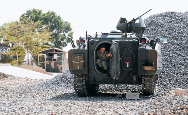 Luz verde del parlamento al gobierno para ataques de represalias a Siria