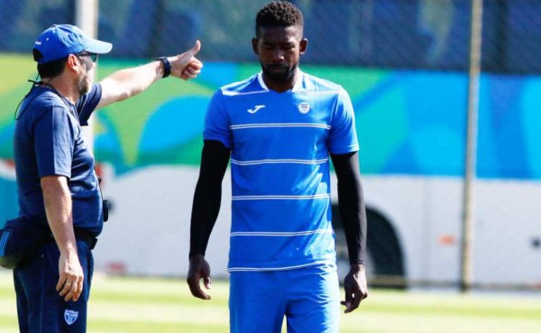 Johnny Palacios va de titular contra Canadá