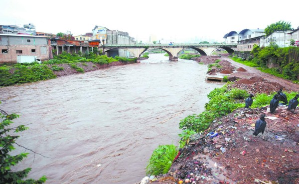 El Distrito Central bajo alerta amarilla debido a fuertes lluvias
