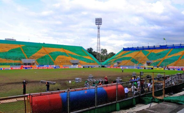 Suspenden clásico sampedrano por malas condiciones de la cancha