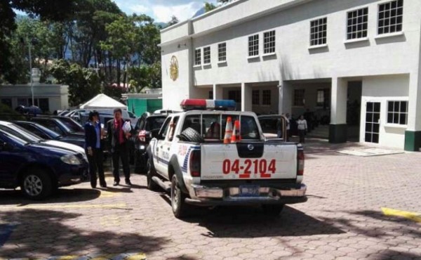 Realizan dos investigaciones cercanas al presidente Salvador Sánchez Cerén