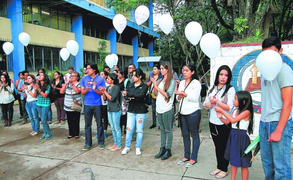 Escuela de Arquitectura de la UNAH llora a sus compañeros asesinados