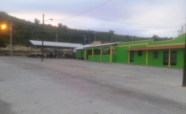 Hallan uno de los vehículos usados en masacre de ocho personas