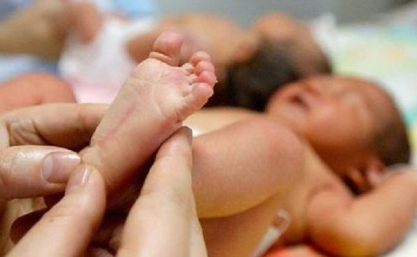 Mujer dio a luz quintillizos en EE UU