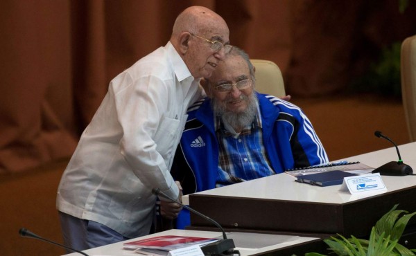 Fidel Castro reaparece con discurso evocando su muerte y legado comunista