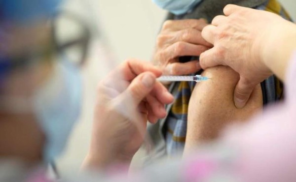 ¿Quién fue Stephen Harmon, el joven antivacunas que falleció por covid-19?  