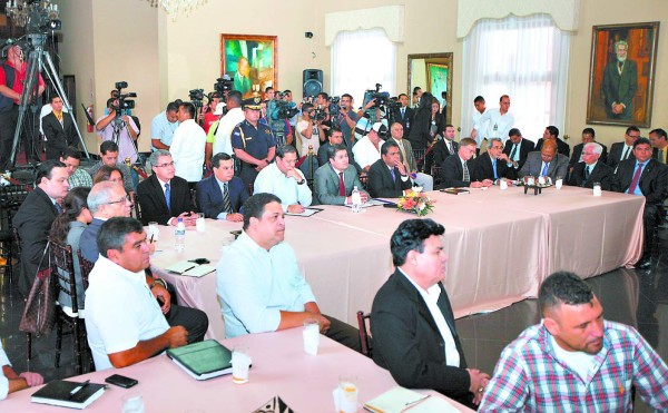 Ejecutivo formula plan de recuperación agrícola