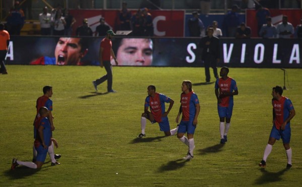 Partido por la paz en Honduras convoca a exestrellas del Barcelona y Real Madrid en el estadio Nacional
