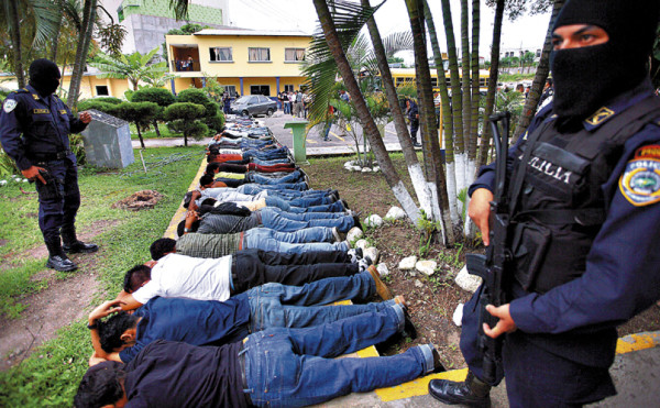 Policía detiene a pandilleros que iban a sepelio de un compinche