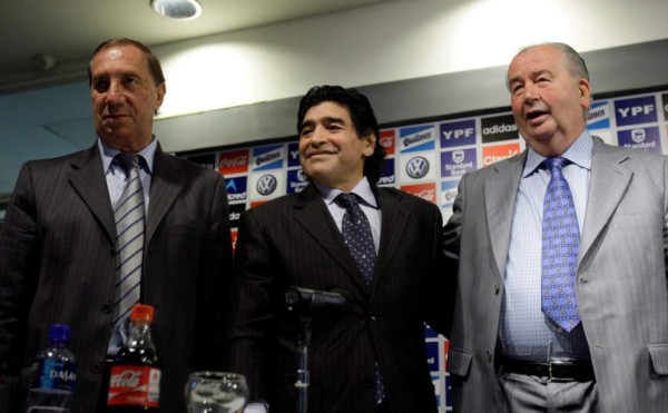 Bilardo deja su cargo en selección argentina