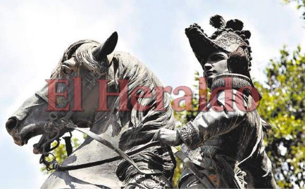 La patria está en deuda con los próceres