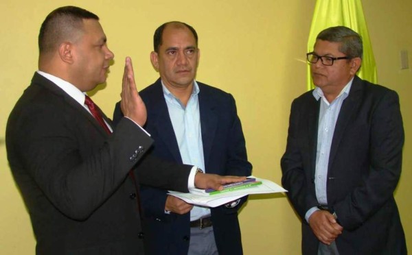 Amhon juramenta nuevo director ejecutivo&nbsp;&nbsp;&nbsp;