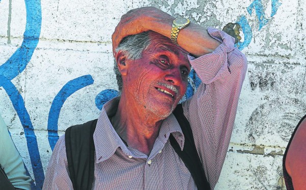 'Ay Dios mío, mi muchachito... cómo quería a mi cipote”