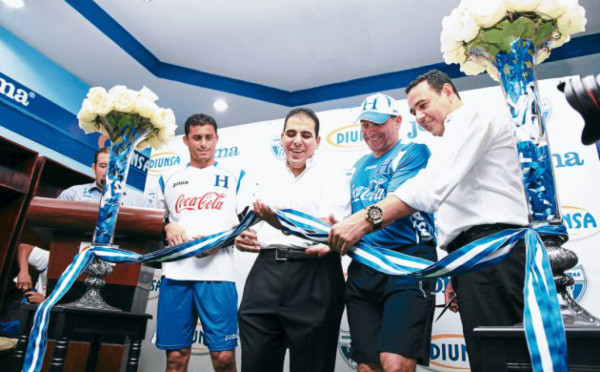 Inauguran los nuevos camerinos del estadio Olímpico