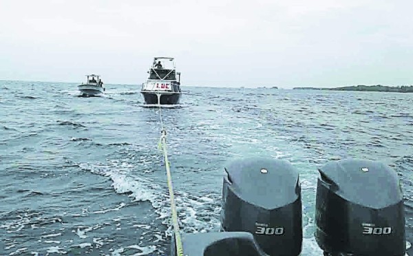 'Cuando vimos la avioneta nos rodaron las lágrimas”