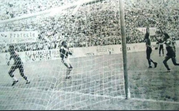 Las fotos históricas de Roberto Bailey, el exmundialista hondureño que murió en accidente de tránsito