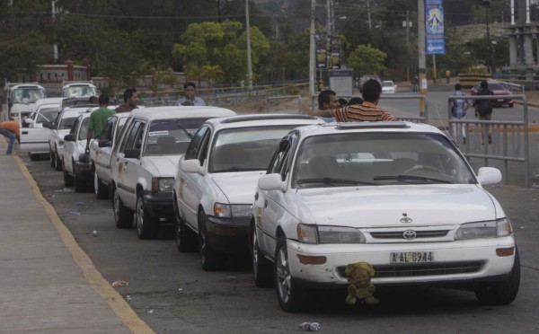 Tarifa de taxis colectivos vuelve a L 13 a partir del lunes