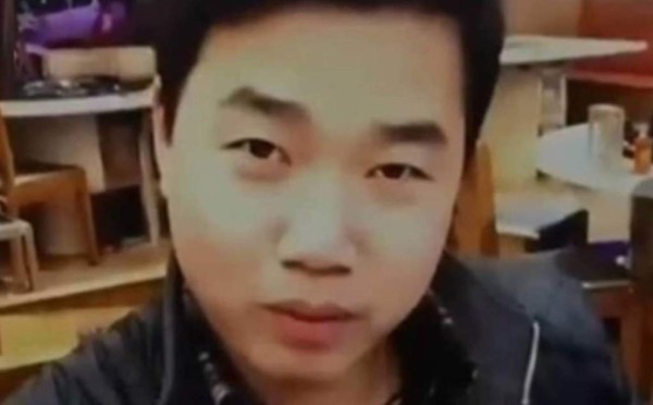 Joven chino recibe la visita de sus 17 novias en un hospital tras sufrir accidente