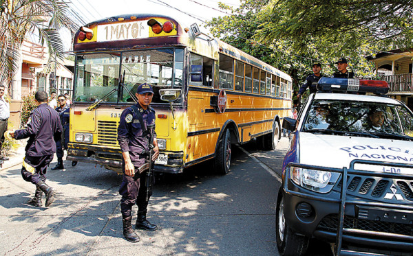 Ejecutan a conductor de bus en La Ceiba
