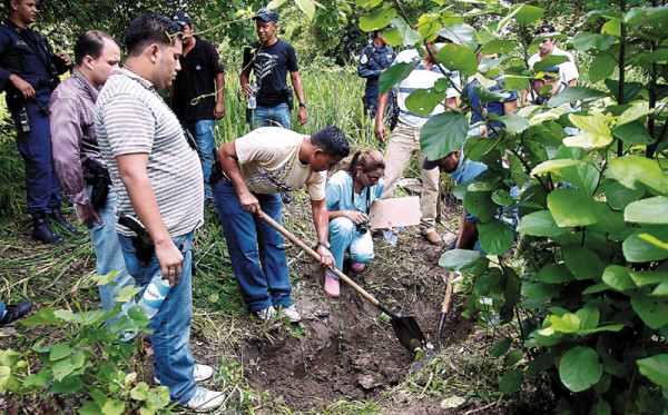 Policía encuentra cementerio clandestino en Chamelecón