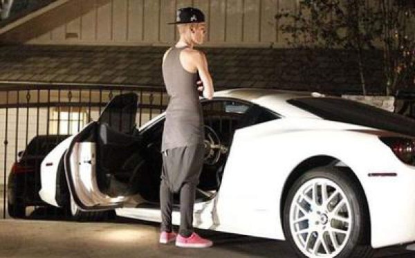 Inicia subasta por un Ferrari diseñado especialmente para Justin Bieber