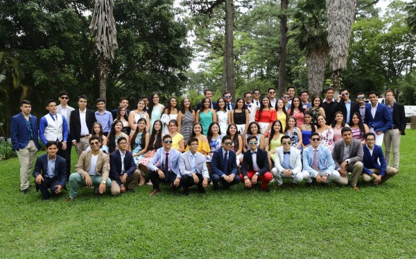 Seniors de Elvel School celebran su tradicional desayuno para fortalecer lazos de amistad