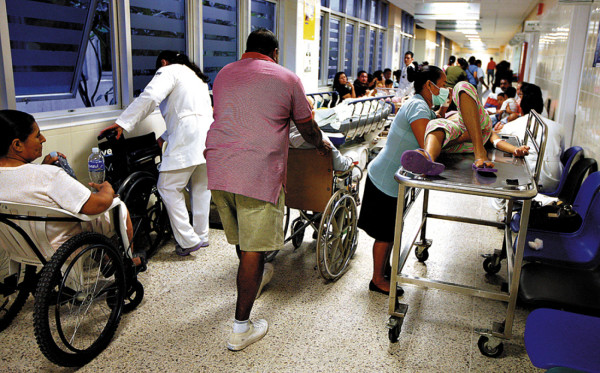 Fiscalía acusará a médicos que no laboren