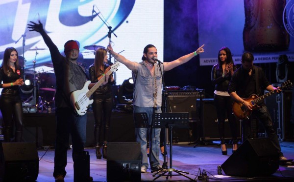Noches al ritmo del rock en la capital de Honduras