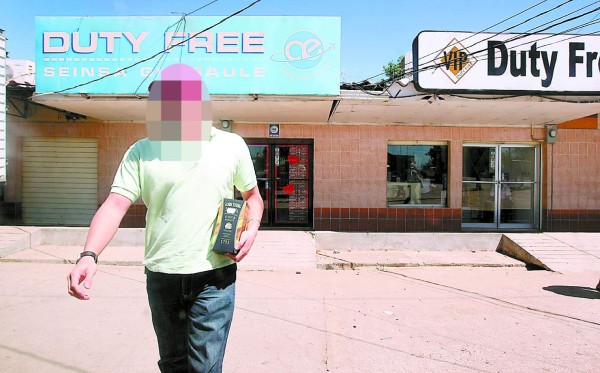 Tiendas libres operaron 20 años sin el control de la DEI