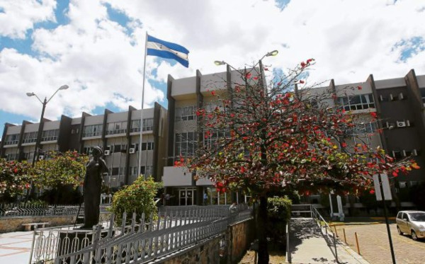 Consejo de la Judicatura suspende a ocho empleados